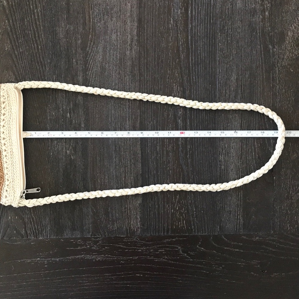 YKK crocheted purse.  Beige toned colors. - Picture 3 of 8